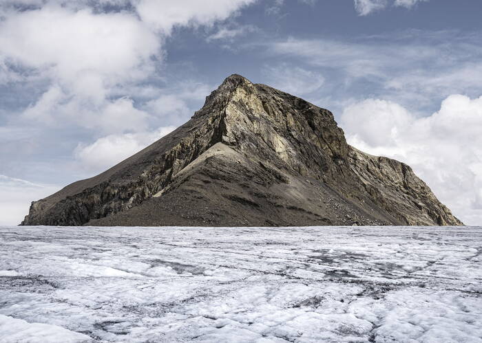 Oldenhorn (3123m) und Tsanfleuron-Gletscher.